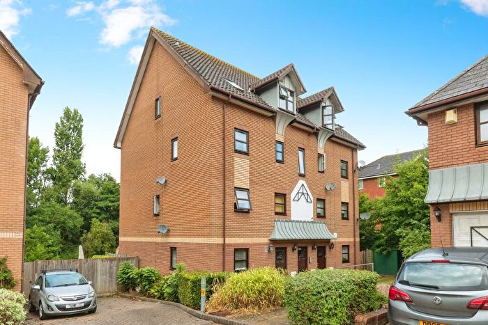 3 Bedroom Maisonette For Sale In Butlers Walk, Bristol, BS5