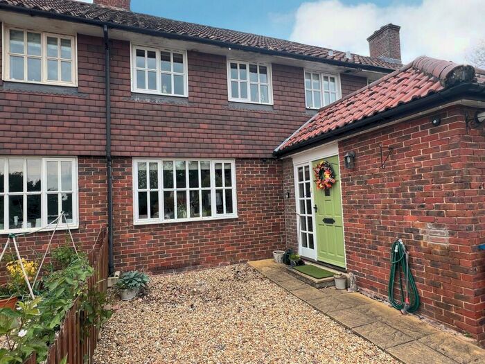 3 Bedroom Terraced House To Rent In Pigeonhouse Yard, Sutton Scotney, SO21