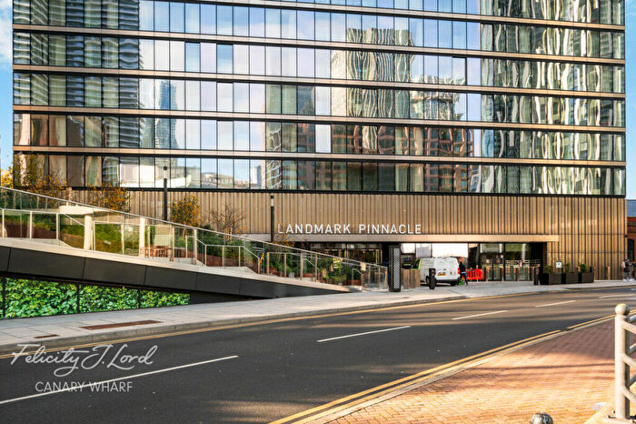 1 Bedroom Apartment For Sale In Landmark Pinnacle, Canary Wharf, E14