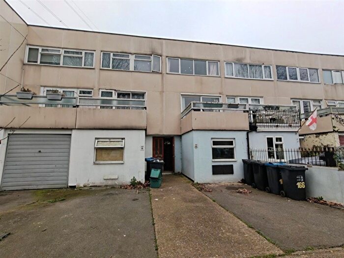 3 Bedroom End Terrace House For Sale In Belgrave Walk, Mitcham, CR4