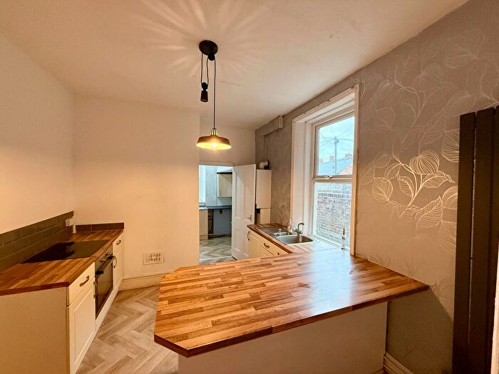 3 Bedroom Maisonette For Sale In Chillingham Road, Newcastle Upon Tyne, NE6