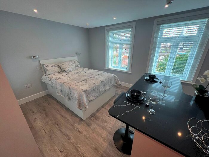 1 Bedroom Studio To Rent In Maple Road, Poole, BH15