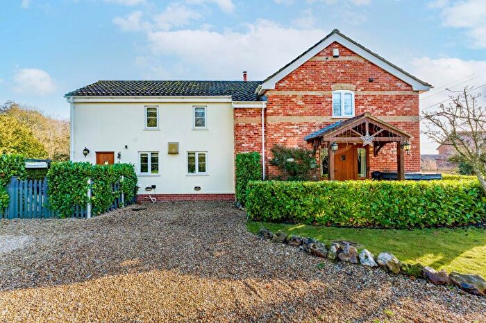 5 Bedroom Semi-Detached House For Sale In Low Street, Hardingham, NR9