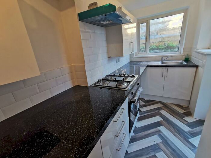 3 Bedroom House To Rent In Waun Wen Road, Swansea, SA1