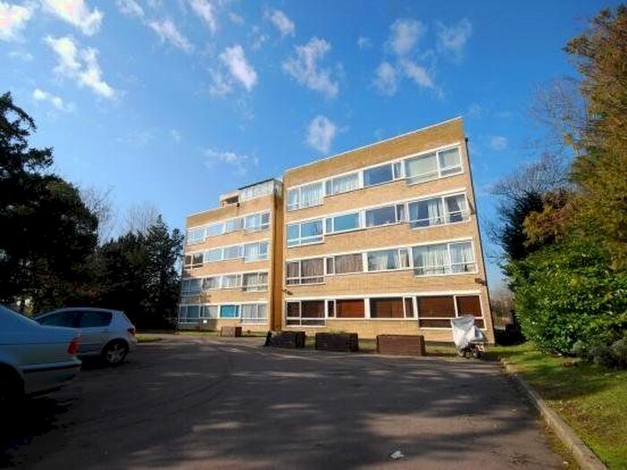 1 Bedroom Flat To Rent In Rectory Road, Beckenham, Kent, BR3