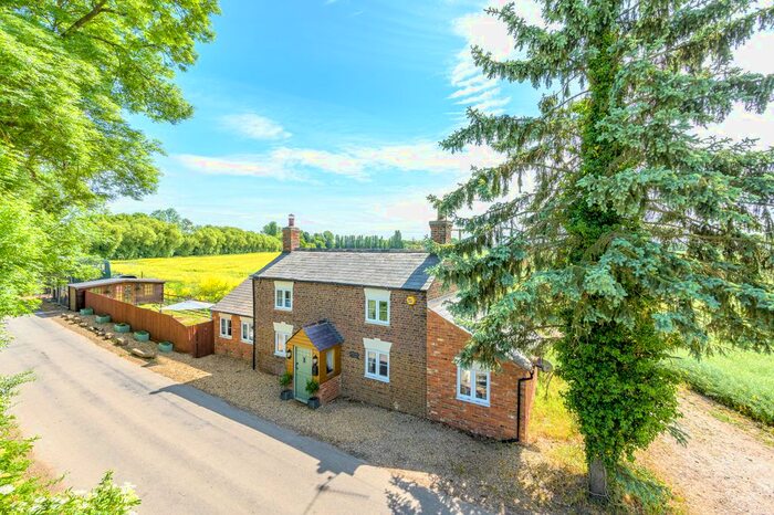 3 Bedroom Detached House For Sale In Back Bank, Whaplode Drove, Spalding, PE12