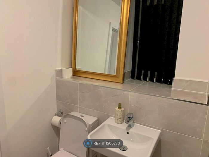 4 Bedroom End Of Terrace House To Rent In Arisdale Avenue, South Ockendon, RM15