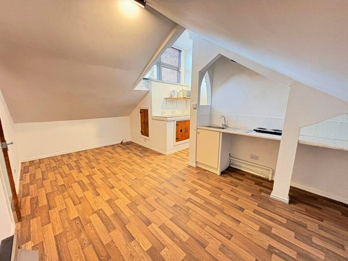 1 Bedroom Flat To Rent In Winnington Lane, Northwich, CW8