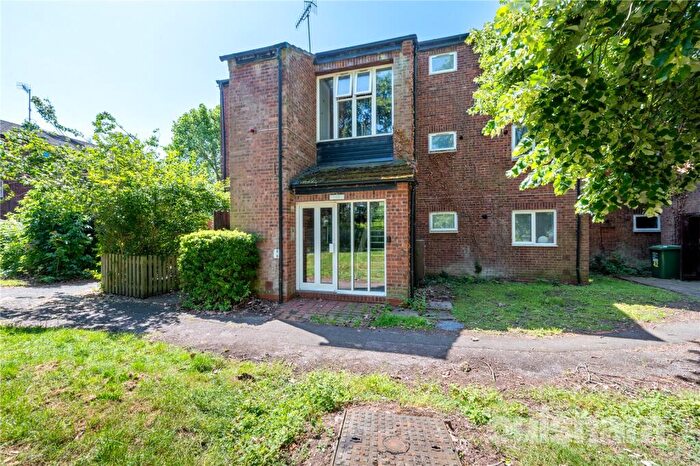 1 Bedroom Apartment For Sale In Northleach Close, Redditch, Worcestershire, B98