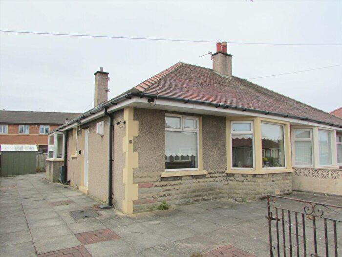 2 Bedroom Bungalow For Sale In Kenwood Avenue, Morecambe, LA4