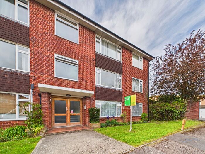 2 Bedroom Flat To Rent In Sterling Court, Cheltenham, GL51