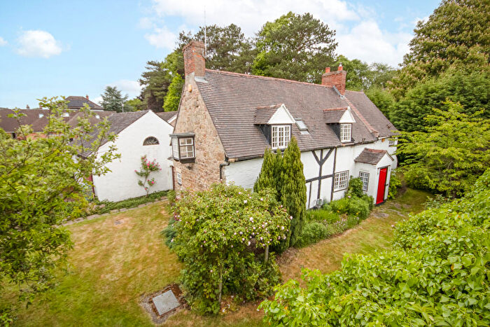 4 Bedroom Detached House For Sale In Brookside Road, Breadsall, DE21