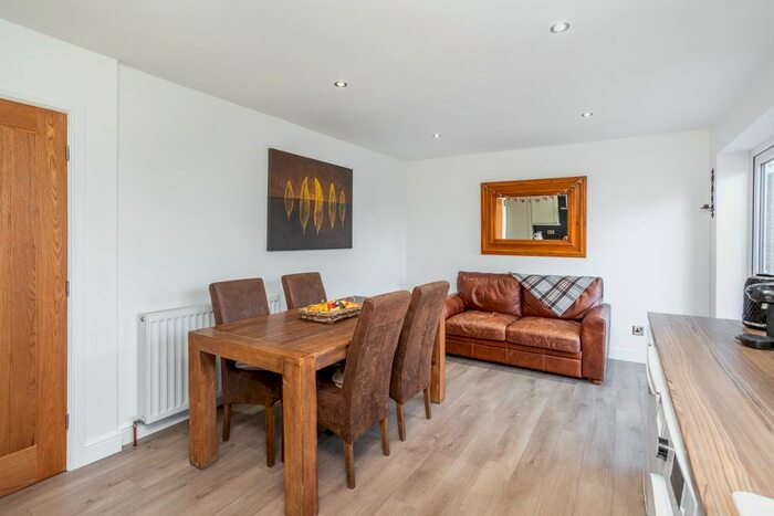 2 Bedroom Detached Bungalow For Sale In Appletree Drive, Hambleton, Selby, YO8