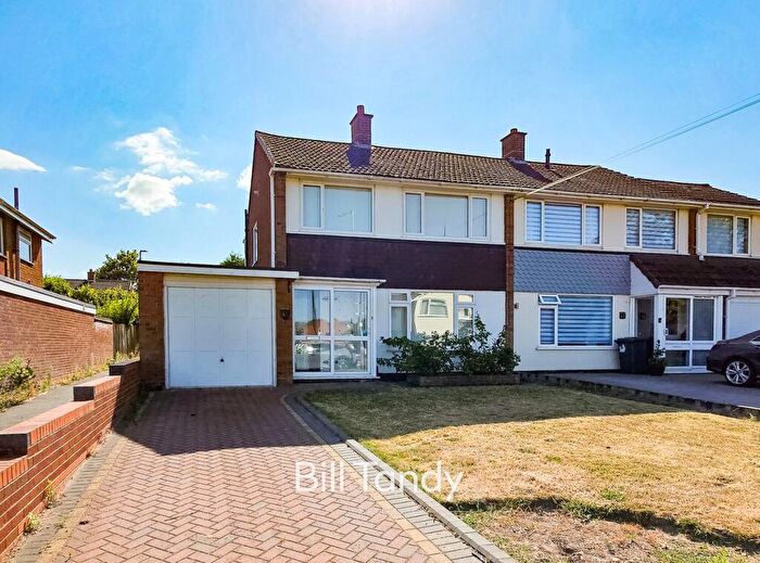 3 Bedroom Semi-Detached House For Sale In Browns Lane, Tamworth, B79