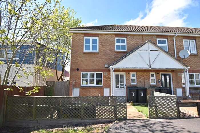 3 Bedroom End Of Terrace House For Sale In Shepperd Terrace, Gosport, PO13