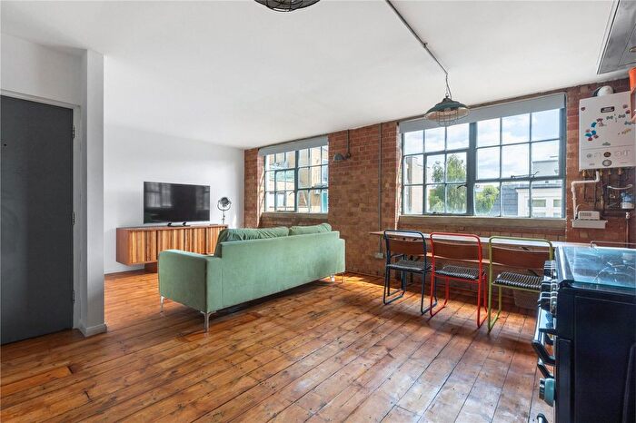 2 Bedroom Flat To Rent In Rampart Street, London, E1