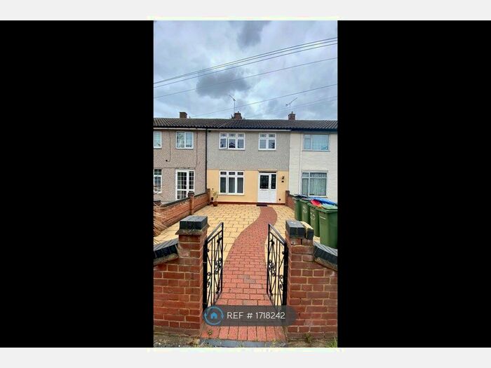 3 Bedroom Terraced House To Rent In Brimpsfield Close, London, SE2