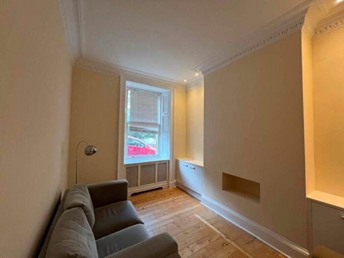 1 Bedroom Flat To Rent In Murrayfield Place, Murrayfield, Edinburgh, EH12