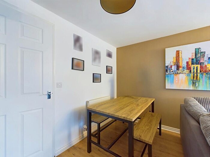 3 Bedroom Terraced House For Sale In Johnson Drive, Leighton Buzzard, Bedfordshire, LU7