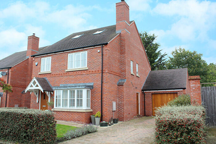 5 Bedroom Detached House For Sale In Badgers Close, Stratford-upon-avon, CV37