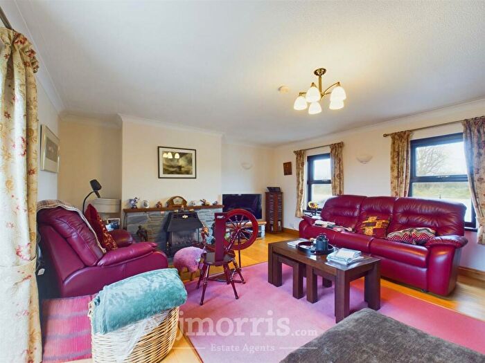 3 Bedroom Cottage For Sale In Blaenffoss, Boncath, SA37