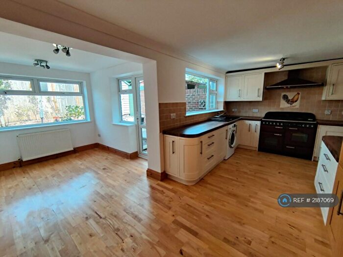 3 Bedroom Terraced House To Rent In Whitelot Close, Southwick, Brighton, BN42