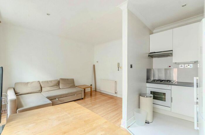 1 Bedroom Flat To Rent In Judd Street, Bloomsbury, London, WC1H