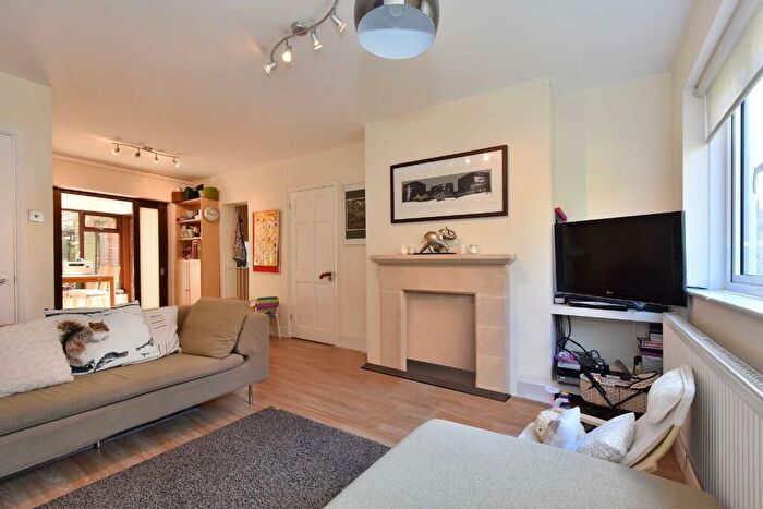3 Bedroom Apartment To Rent In Aquila Street, St John's Wood, London, NW8