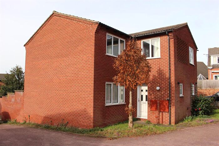 3 Bedroom Semi Detached House For Sale In Church Mews, Spondon, Derby, DE21