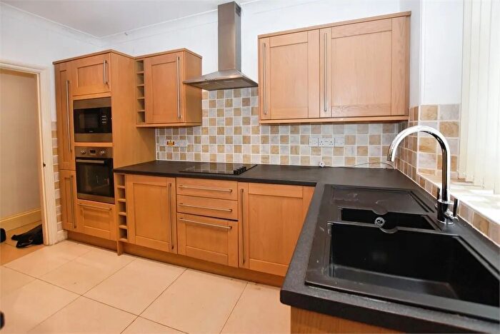 2 Bedroom Flat For Sale In Haccombe, Newton Abbot, Devon., TQ12