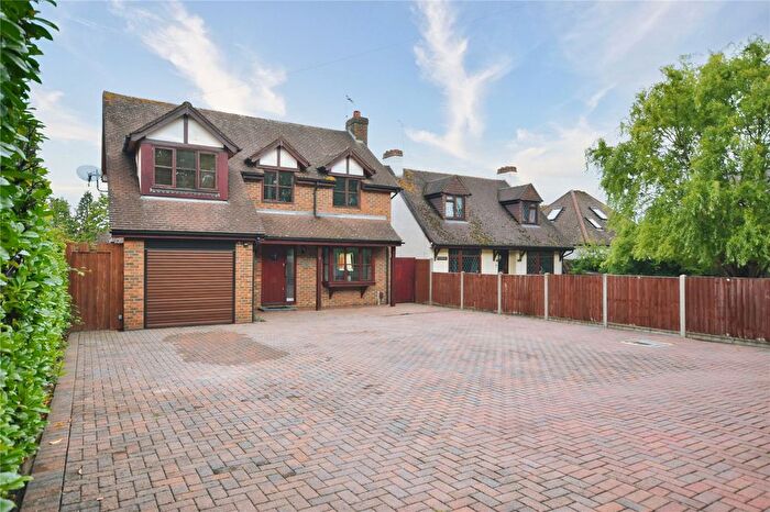 4 Bedroom Detached House For Sale In Horley, Surrey, RH6