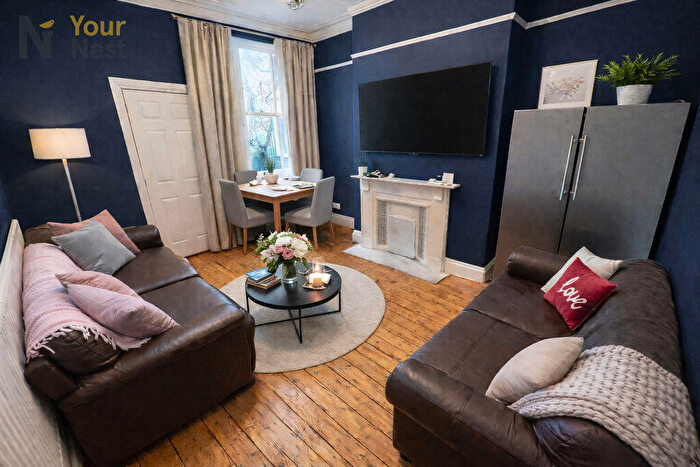 7 Bedroom Terraced House To Rent In Ash Grove, Hyde Park, LS6