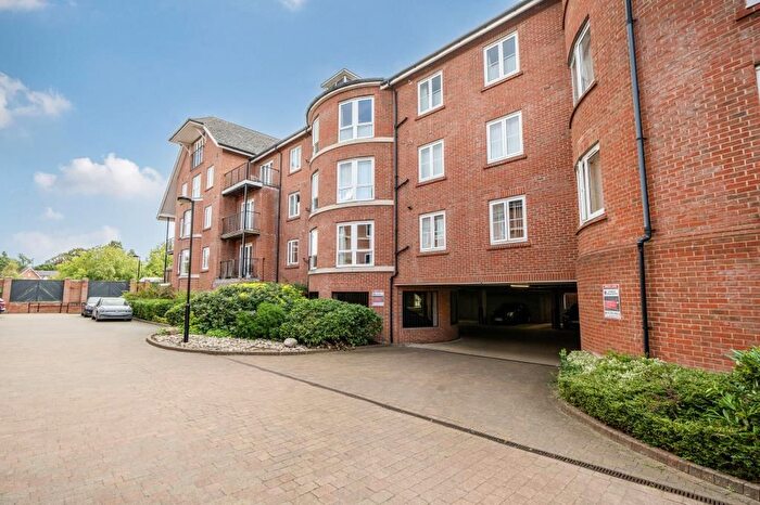 2 Bedroom Flat For Sale In Abingdon, Oxfordshire, OX14