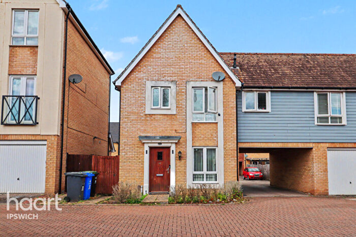 3 Bedroom Link Detached House For Sale In Ganymede Close, Ipswich, IP1