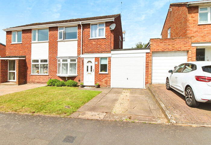 3 Bedroom Semi-Detached House For Sale In Coppice Road, Leamington Spa, CV31