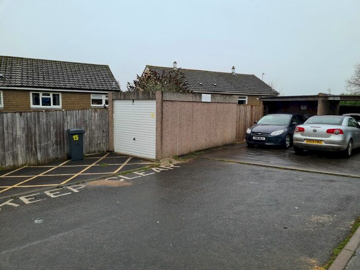 Property For Sale In Single Garage Adjacent To, 15 Woodpecker Walk