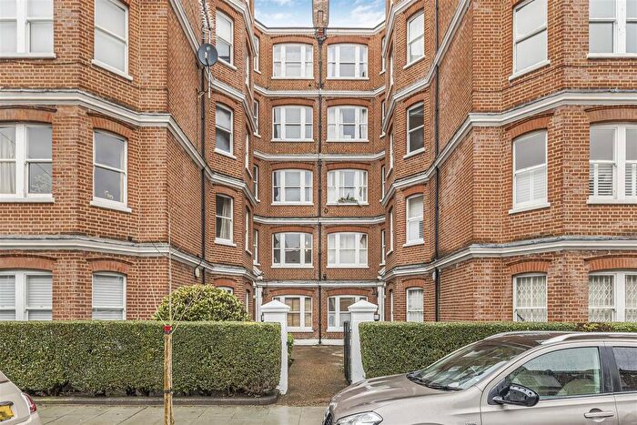 3 Bedroom Flat For Sale In Albert Palace Mansions, Lurline Gardens, London, SW11