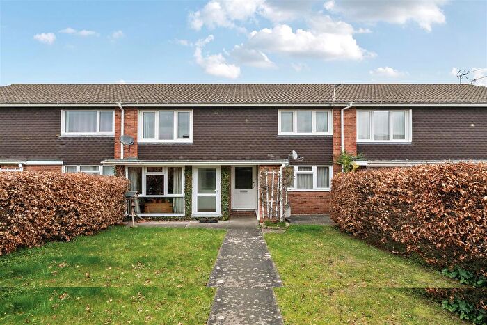 2 Bedroom Flat For Sale In Hurn Lane, Keynsham, Bristol, BS31