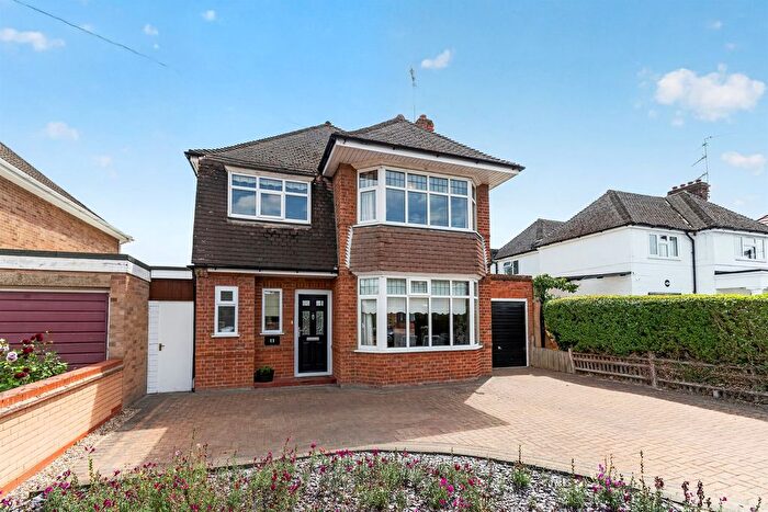 4 Bedroom Detached House For Sale In Thorpe Park Road, Peterborough, PE3