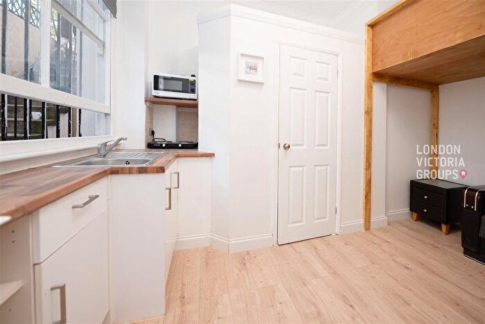 Studio To Rent In Castletown Road, London, W14