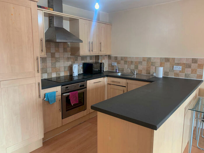 2 Bedroom Apartment To Rent In Admiral Street, Leeds, West Yorkshire, LS11