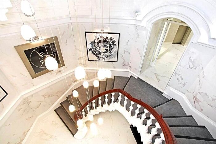 3 Bedroom Penthouse To Rent In Pennine House, Well Street, Bradford, BD1