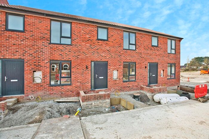 3 Bedroom End Terrace House For Sale In Walrow Road, Highbridge, TA9