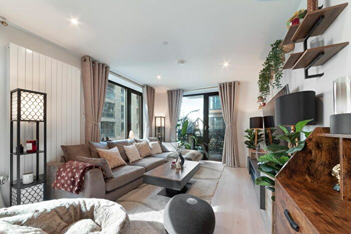 2 Bedroom Flat To Rent In John Cabot House, Royal Wharf, London, E16