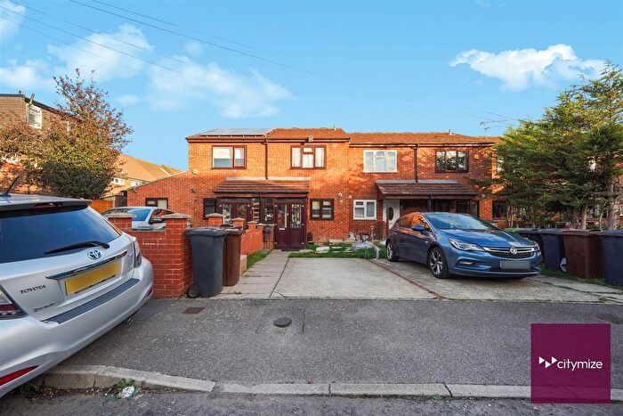 2 Bedroom Terraced House For Sale In Nash Road, Romford, RM6