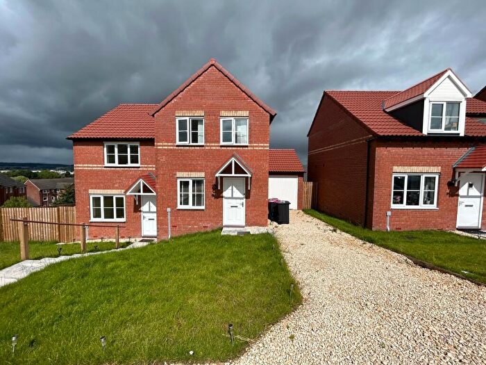 3 Bedroom House To Rent In Elliott Grove, Rotherham, S65