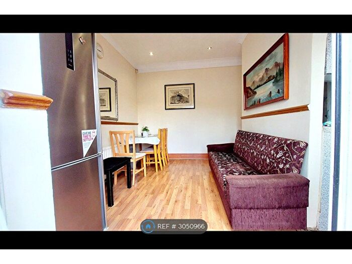 2 Bedroom Terraced House To Rent In Wilmot Rd, London, E10