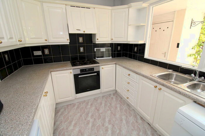 3 Bedroom End Of Terrace House To Rent In Cala Drive, Edgbaston, B15