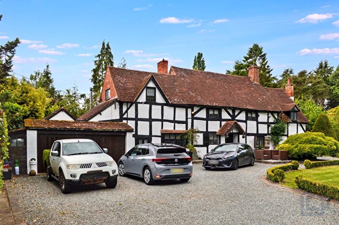 4 Bedroom Detached House For Sale In Woodside, Fen End Road, Kenilworth, CV8