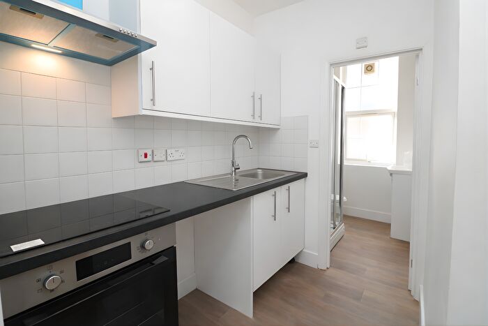 Studio To Rent In North End Road, London, SW6